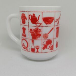 mug arcopal de couleur orange avec des decors sur le thème de la cuisine