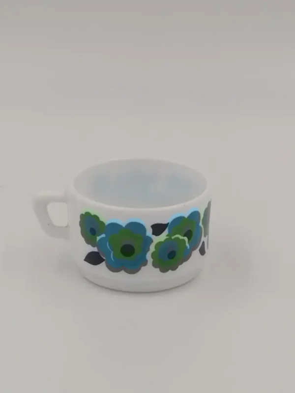 tasse lotus bleue arcopal