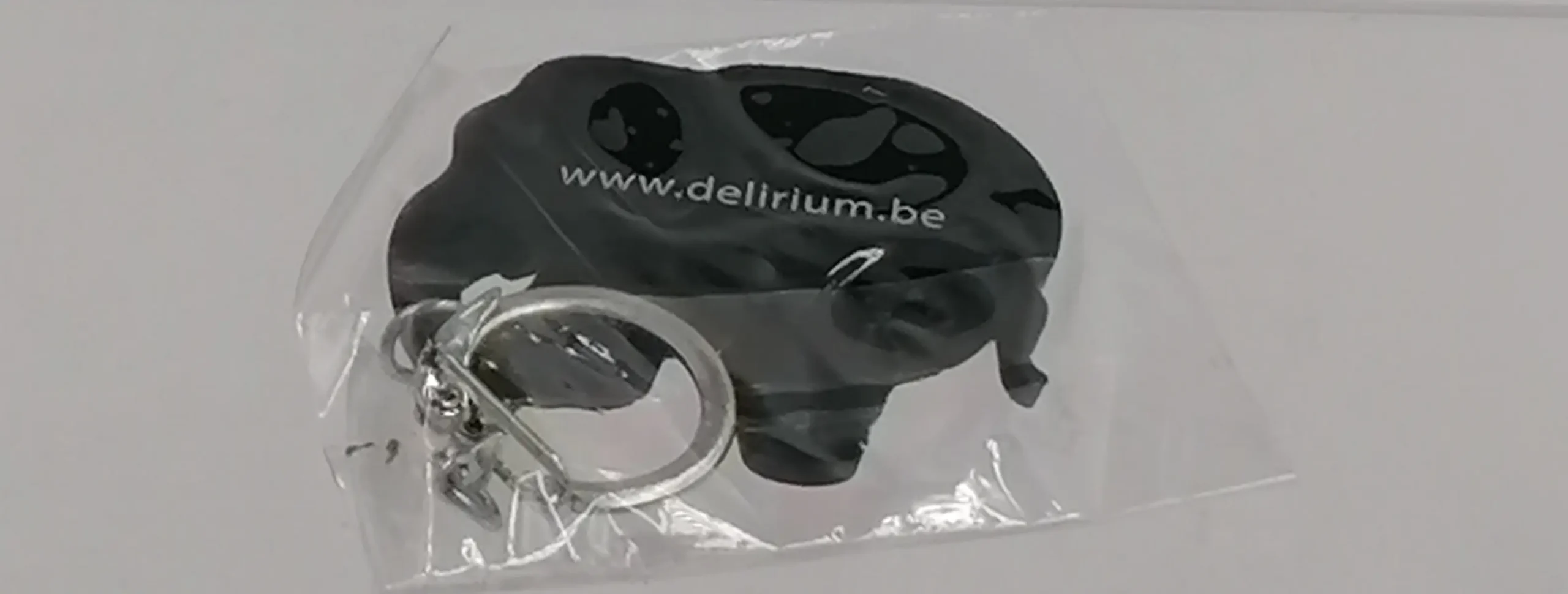 porte-clé bière delirium tremens neuf en plastique