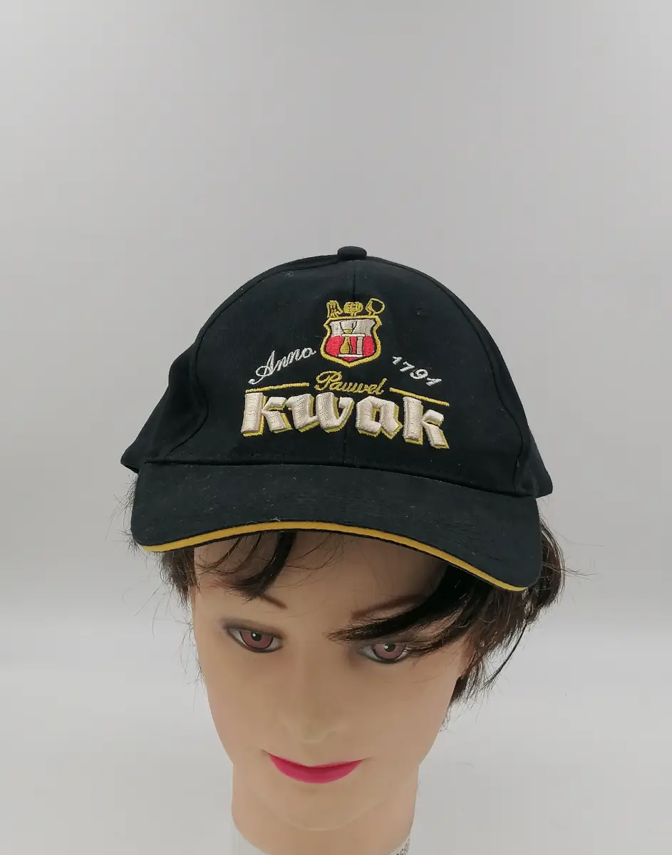 casquette de la marque de bière Kwak, produit neuf, couleur noir. taille adulte