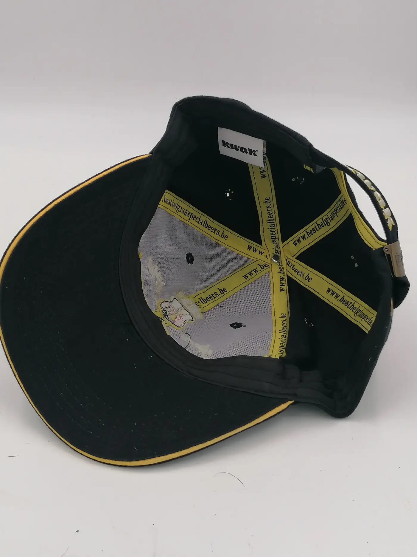 casquette de la marque de bière Kwak, produit neuf, couleur noir.